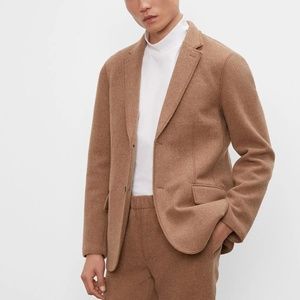 Fashion Blazer - New With Tags - NEVER WORN - Dark Camel